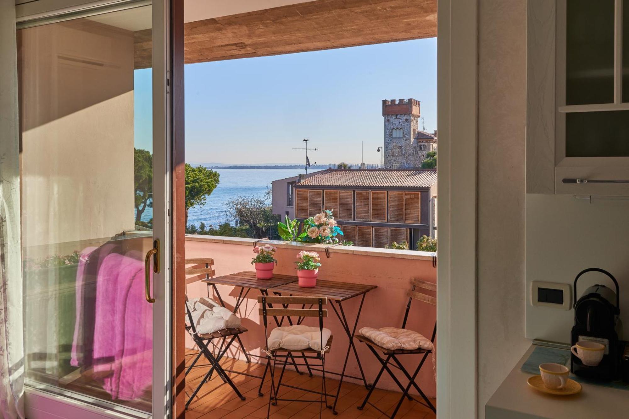 Garda Blue Lake Home Luxury Appartment Дезенцано-дель-Гарда Экстерьер фото